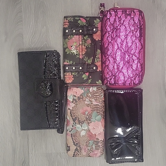 Wallets - Picture 4 of 5